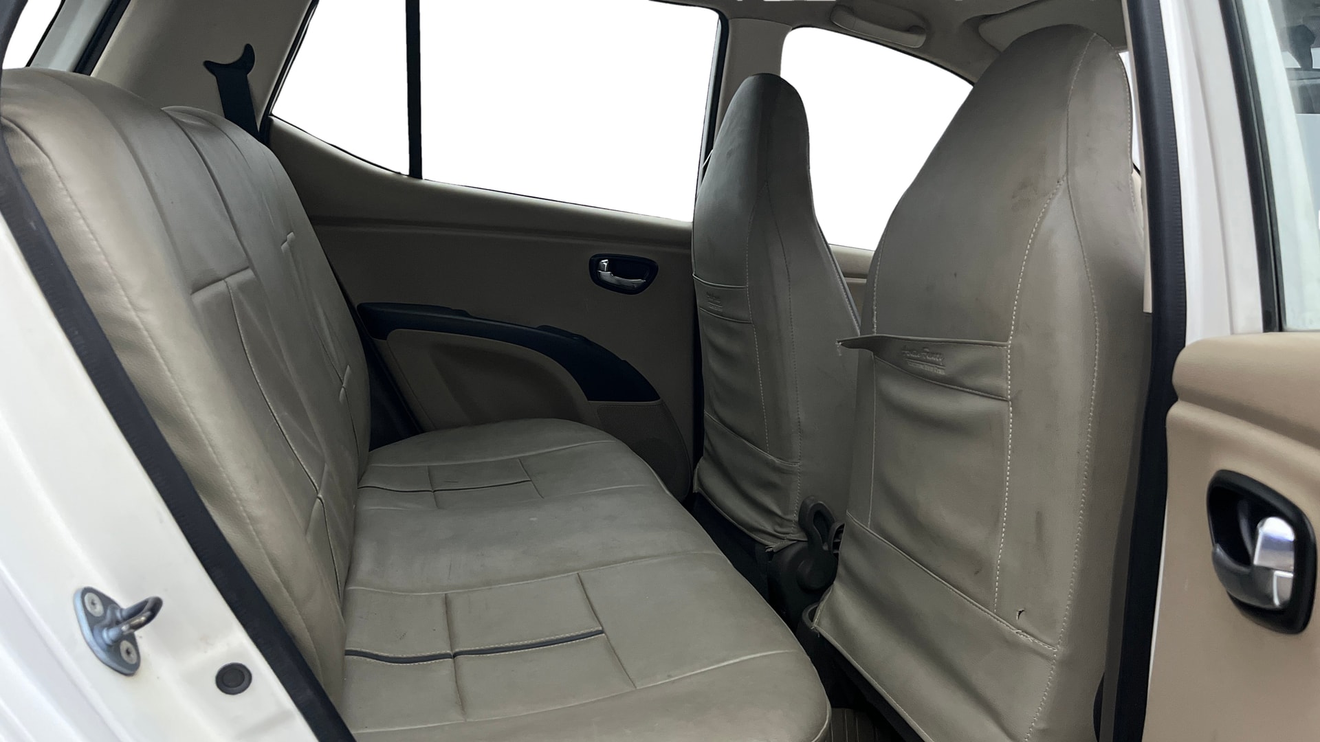 View 2014 Hyundai i10 1.2 Asta MT Image 28 Used 2014 Hyundai i10 1.2 Asta MT Image 28