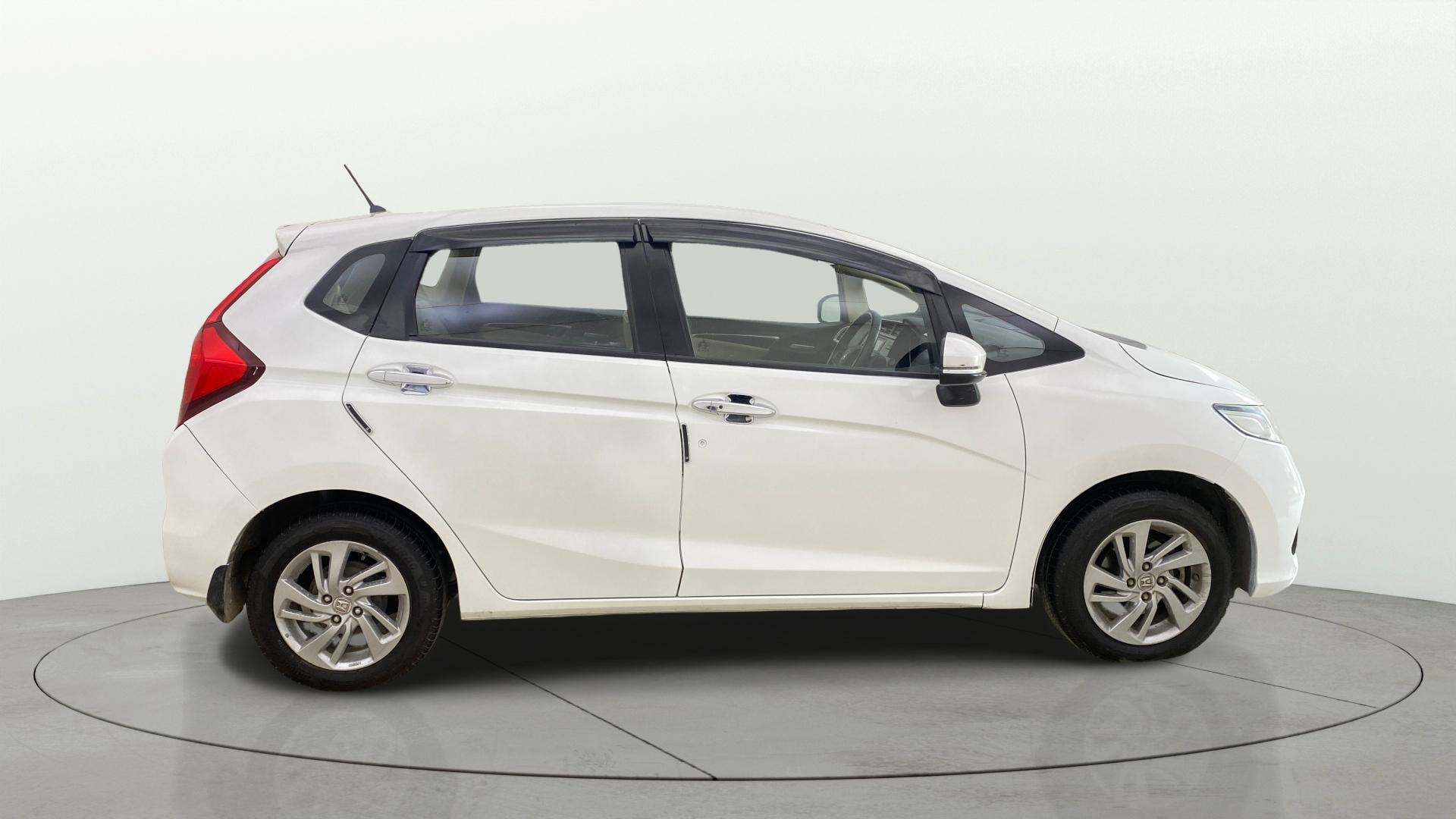 View 2022 Honda Jazz E MT Diesel Image 9 Used 2022 Honda Jazz E MT Diesel Image 9
