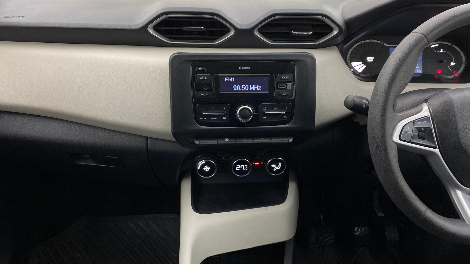 View 2022 Nissan Magnite XL Image 17 Used 2022 Nissan Magnite XL Image 17