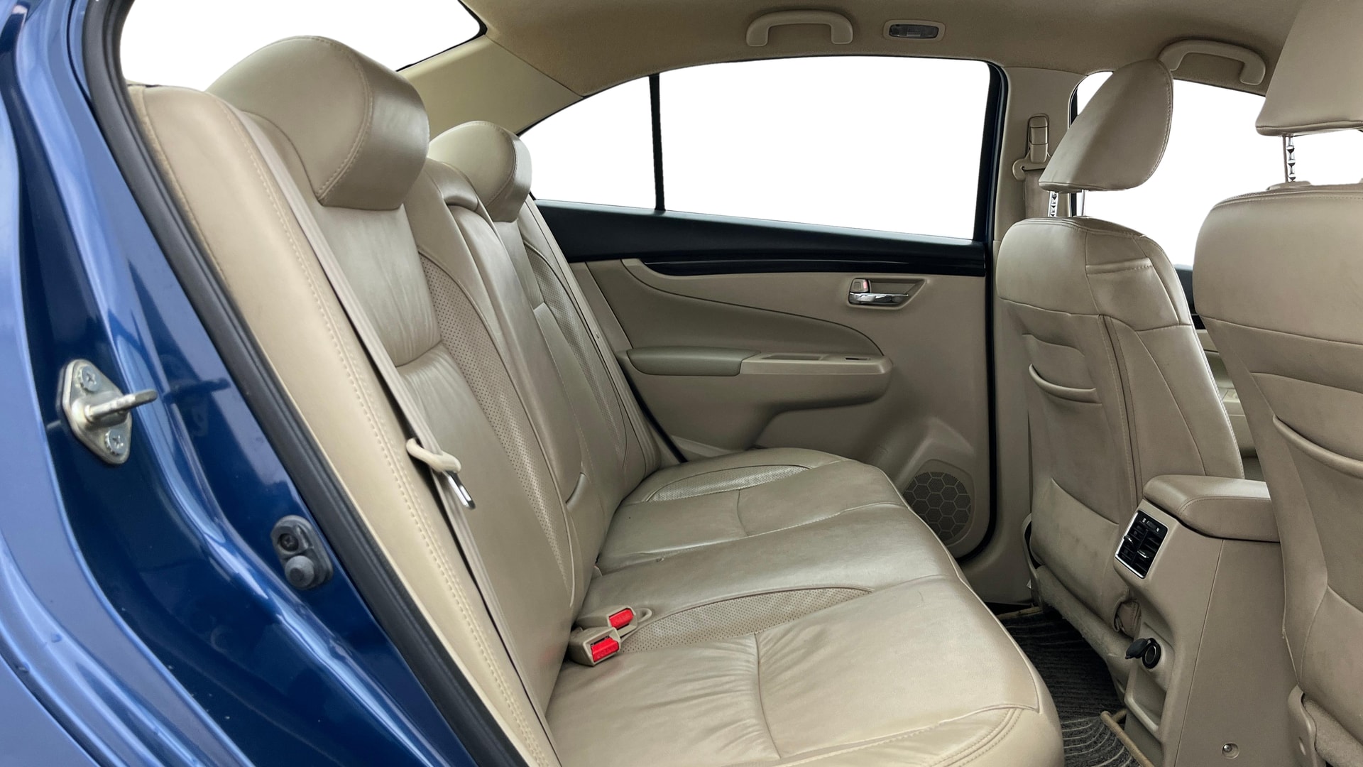 View 2018 Maruti Suzuki 1000 Base Variant Image 29 Used 2018 Maruti Suzuki 1000 Base Variant Image 29