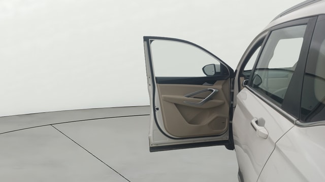 View MG Hector Image 39 Used MG Hector Image 39