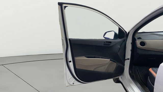 View Hyundai Grand i10 Image 30 Used Hyundai Grand i10 Image 30