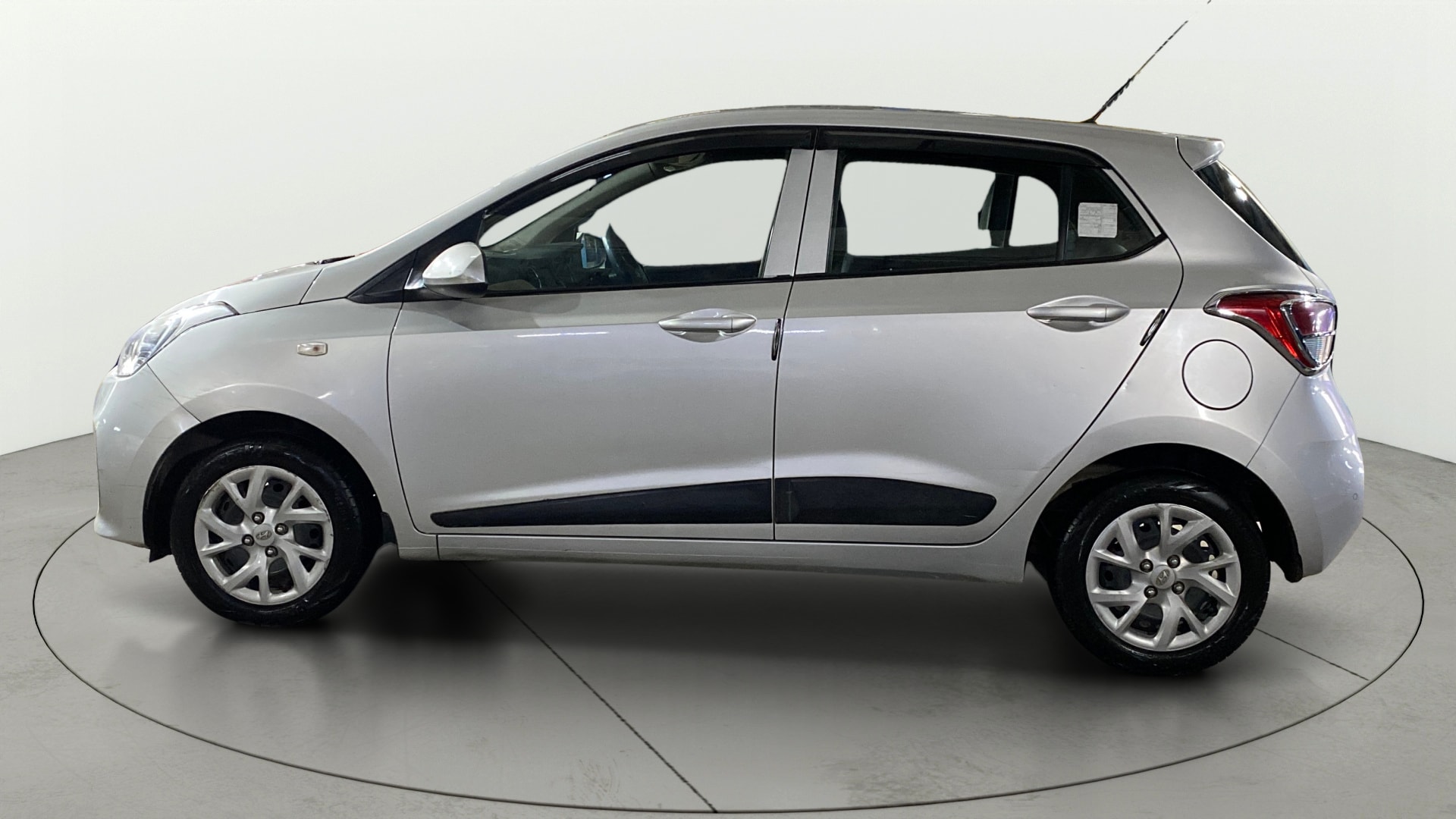 Used 2018 Hyundai Grand i10 Used 2018 Hyundai Grand i10