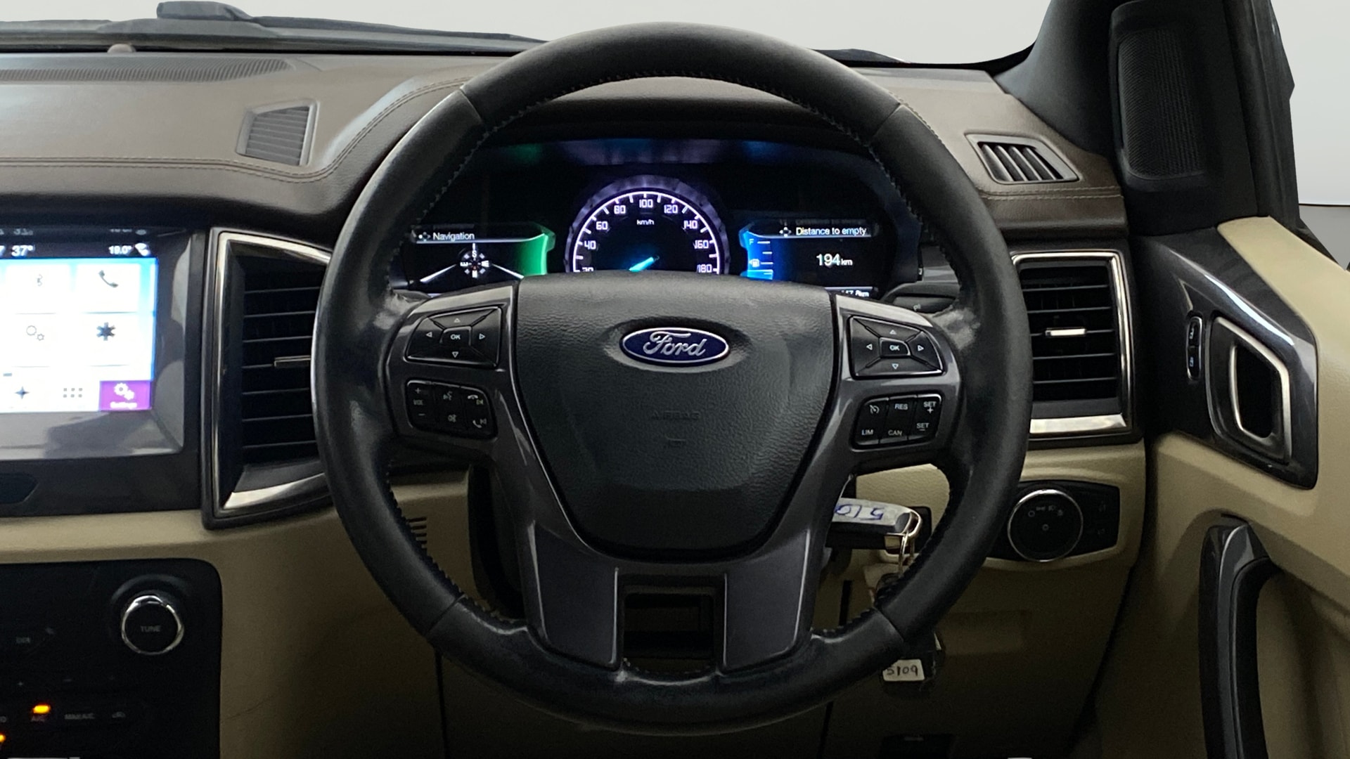 View 2017 Ford Endeavour 3.2L AWD AT Titanium Image 22 Used 2017 Ford Endeavour 3.2L AWD AT Titanium Image 22