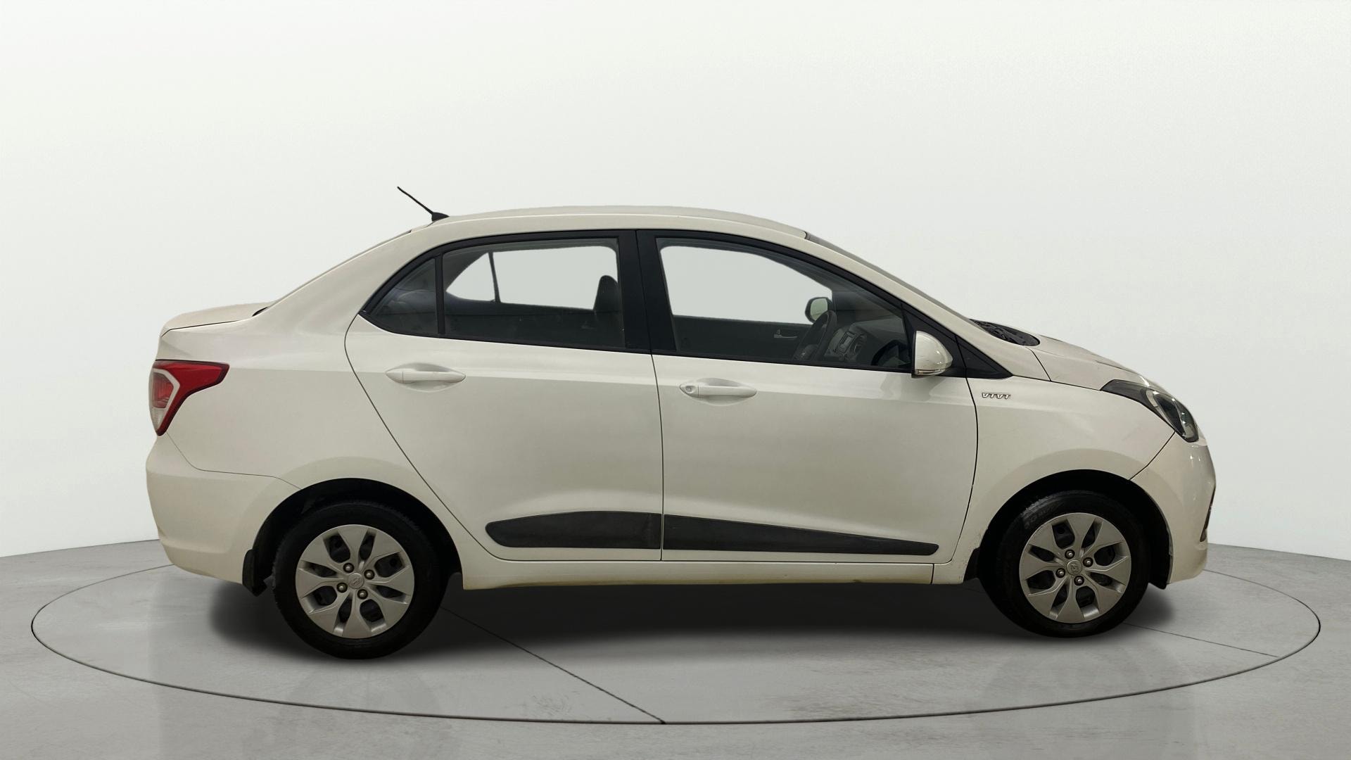 View 2015 Hyundai Xcent S Petrol Image 8 Used 2015 Hyundai Xcent S Petrol Image 8