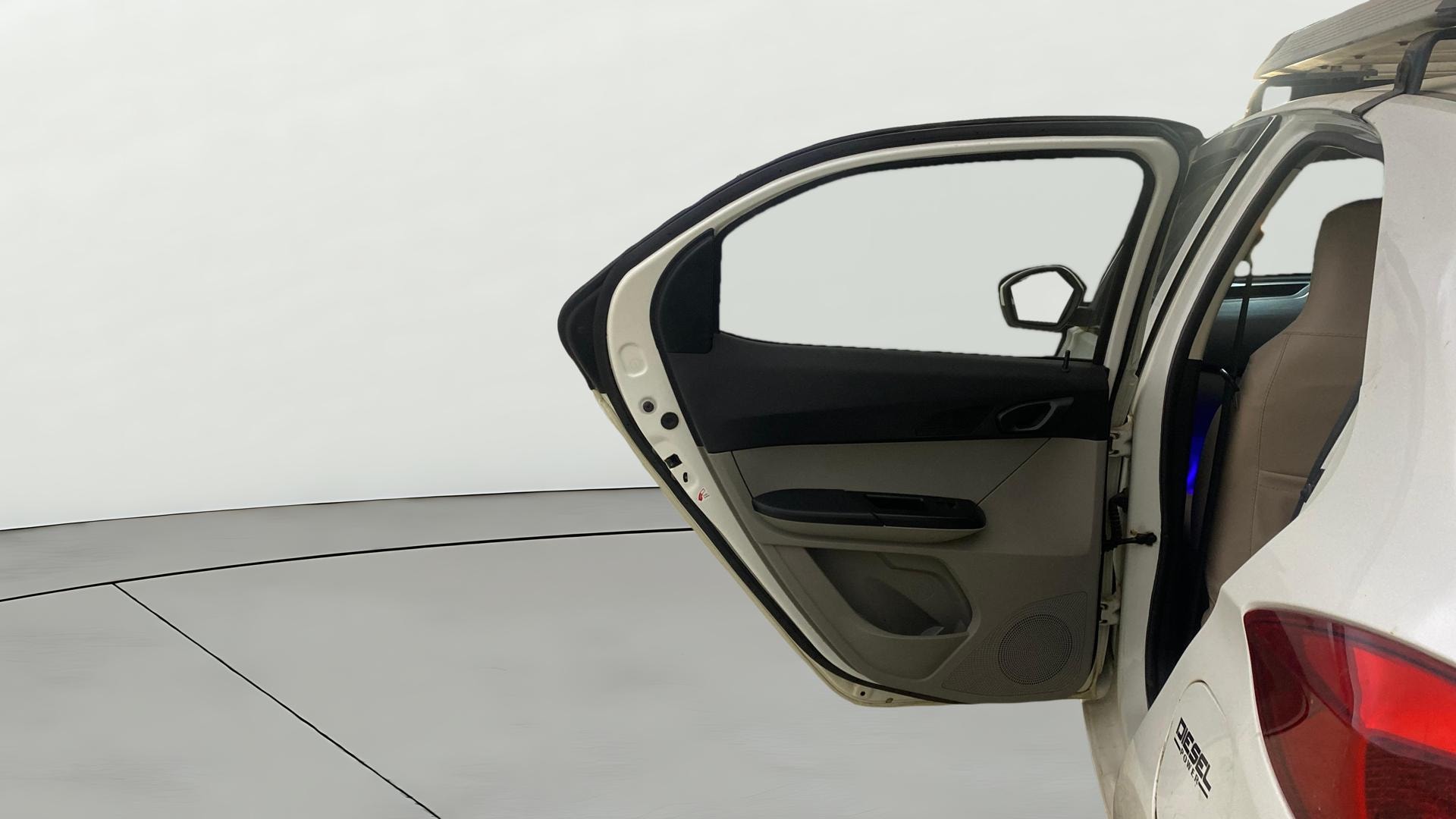 View 2018 Tata Tiago Revotorq XB Image 22 Used 2018 Tata Tiago Revotorq XB Image 22