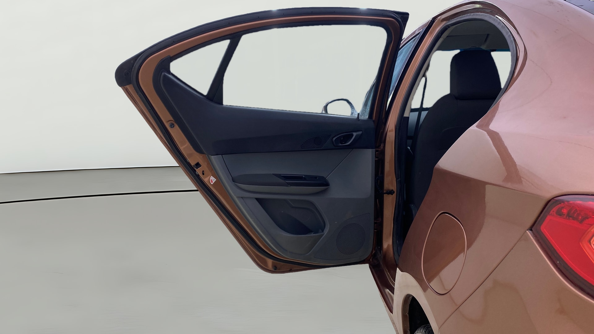 View 2018 Tata Tigor XT Petrol Image 22 Used 2018 Tata Tigor XT Petrol Image 22