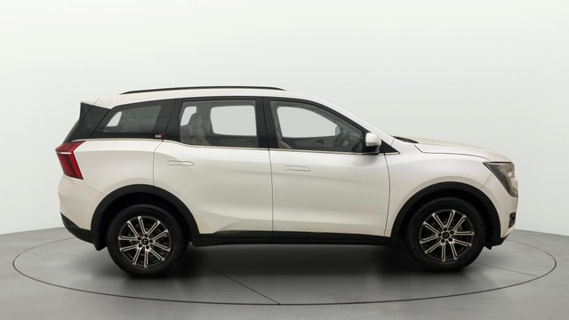 View Mahindra XUV700 Image 29 Used Mahindra XUV700 Image 29