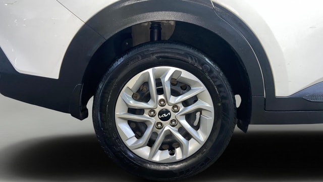 View Kia Carens Image 35 Used Kia Carens Image 35