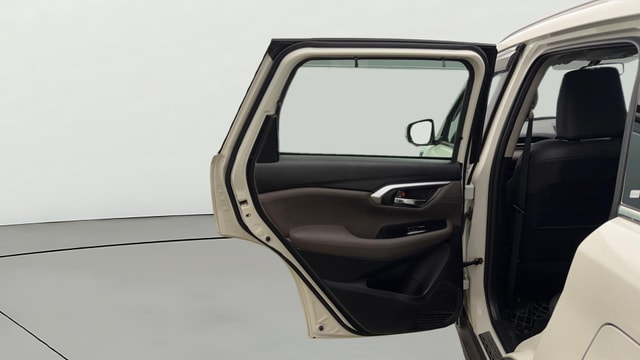 View Toyota Urban Cruiser Hyryder Image 23 Used Toyota Urban Cruiser Hyryder Image 23