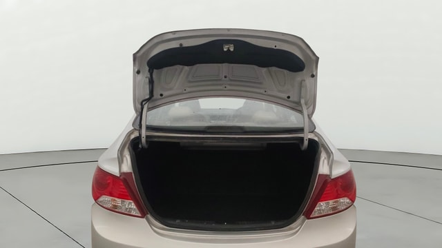 View Hyundai Fluidic Verna Image 16 Used Hyundai Fluidic Verna Image 16