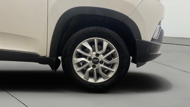 View Mahindra KUV100 Image 39 Used Mahindra KUV100 Image 39