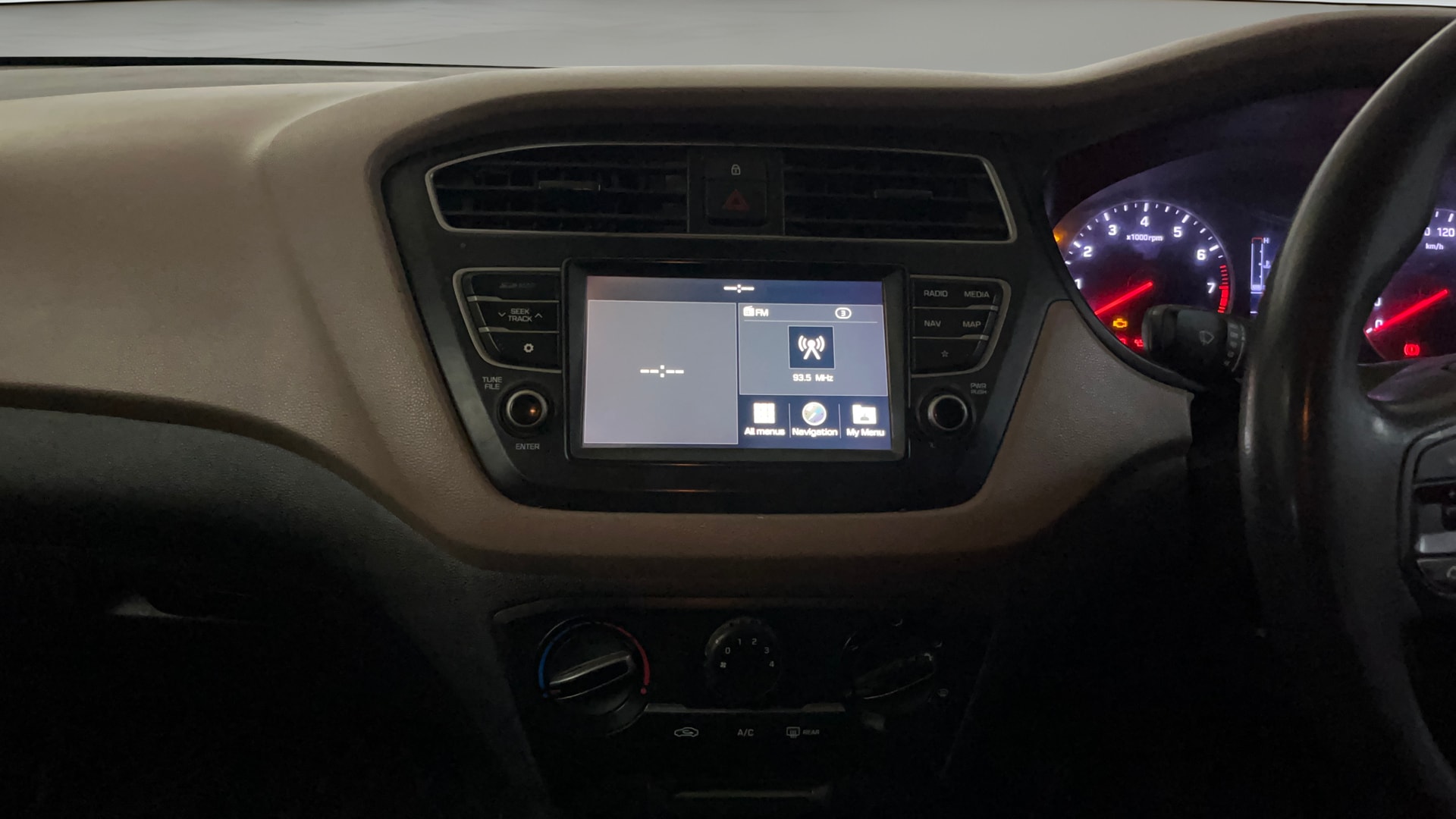 View 2020 Hyundai Elite i20 1.2 Sportz Plus Petrol Image 31 Used 2020 Hyundai Elite i20 1.2 Sportz Plus Petrol Image 31