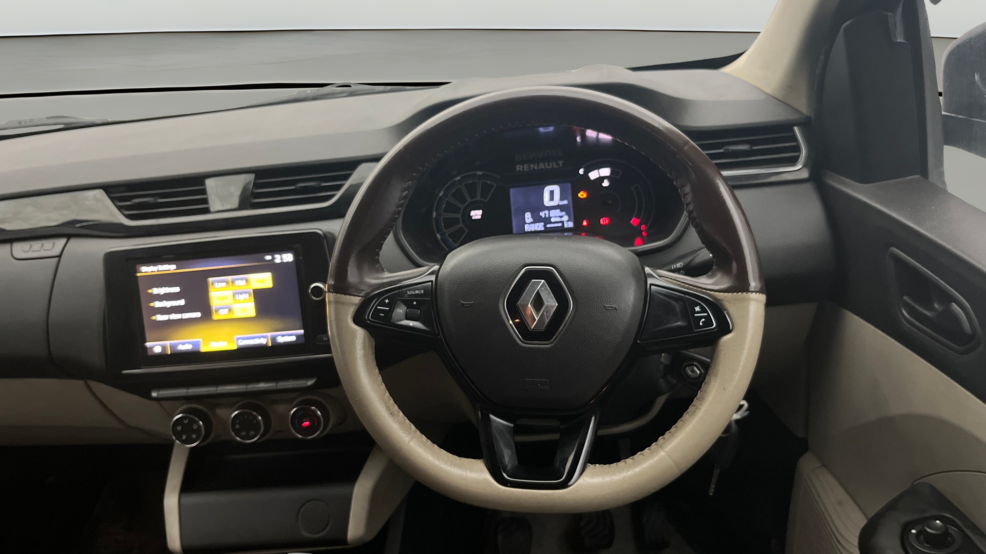 Used 2022 Renault Triber Used 2022 Renault Triber