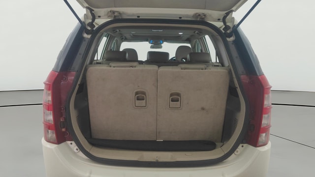 View Mahindra XUV500 Image 43 Used Mahindra XUV500 Image 43