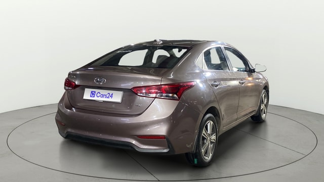 View Hyundai Verna Image 44 Used Hyundai Verna Image 44