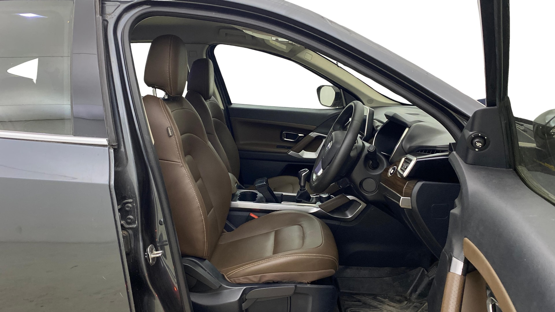 View 2020 Tata Harrier XE Image 27 Used 2020 Tata Harrier XE Image 27