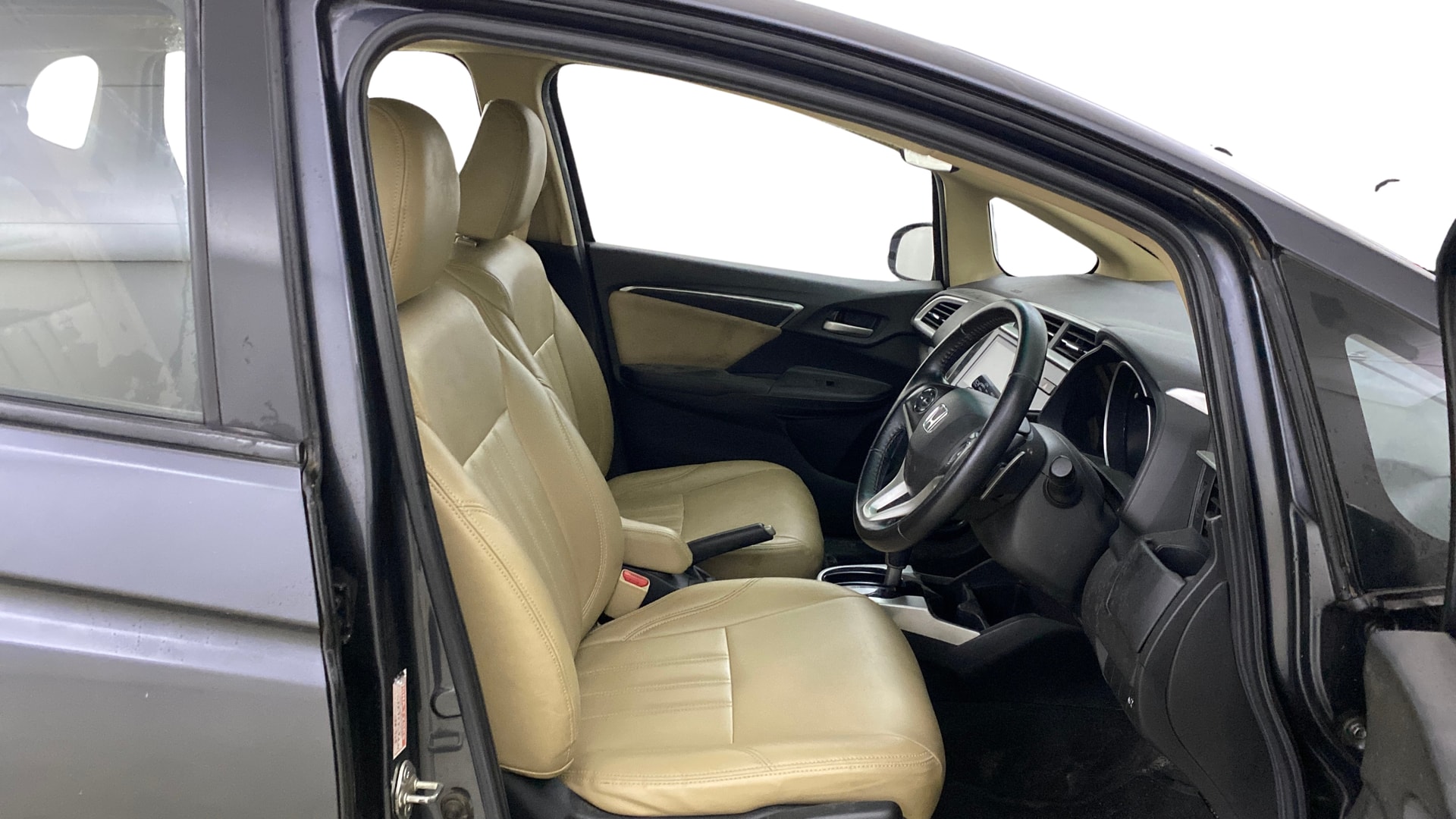 View 2022 Honda Jazz E MT Diesel Image 28 Used 2022 Honda Jazz E MT Diesel Image 28