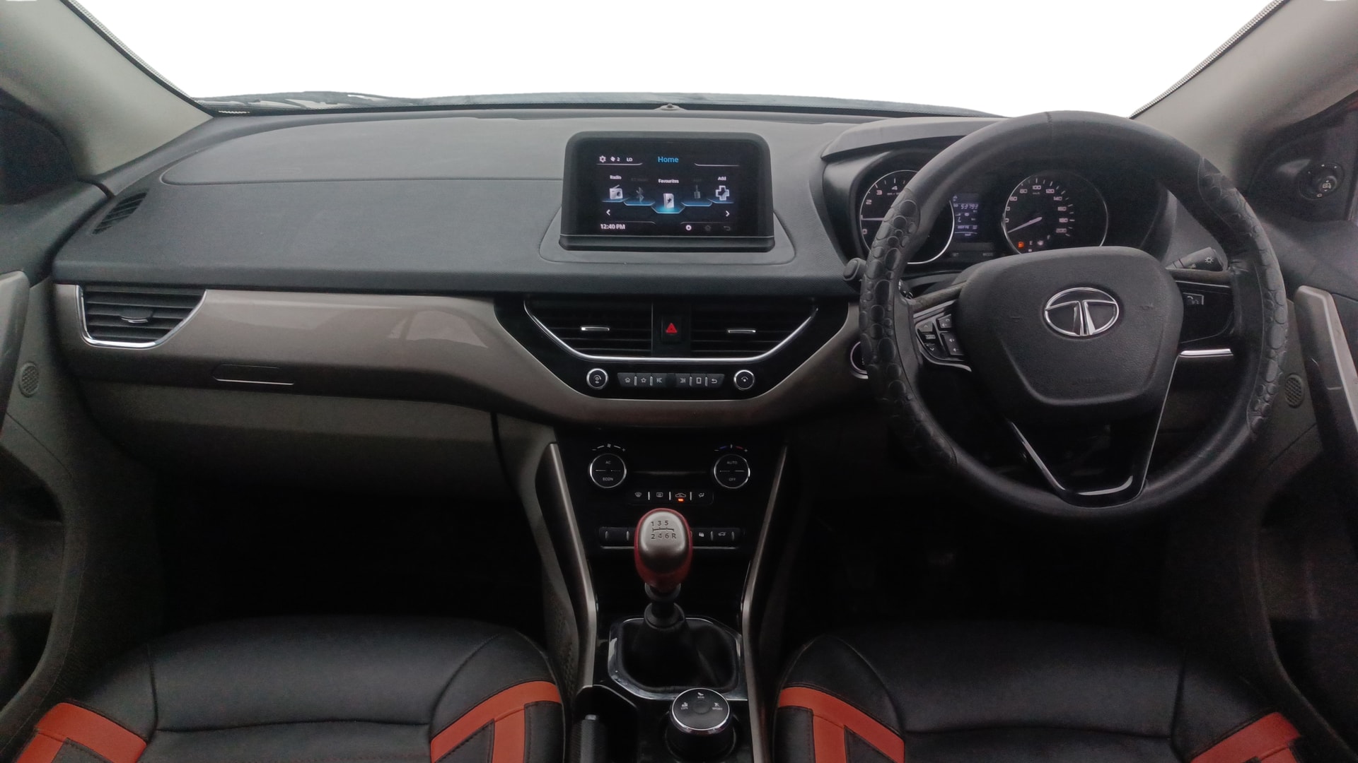 View 2018 Tata Nexon Revotron XE Image 15 Used 2018 Tata Nexon Revotron XE Image 15