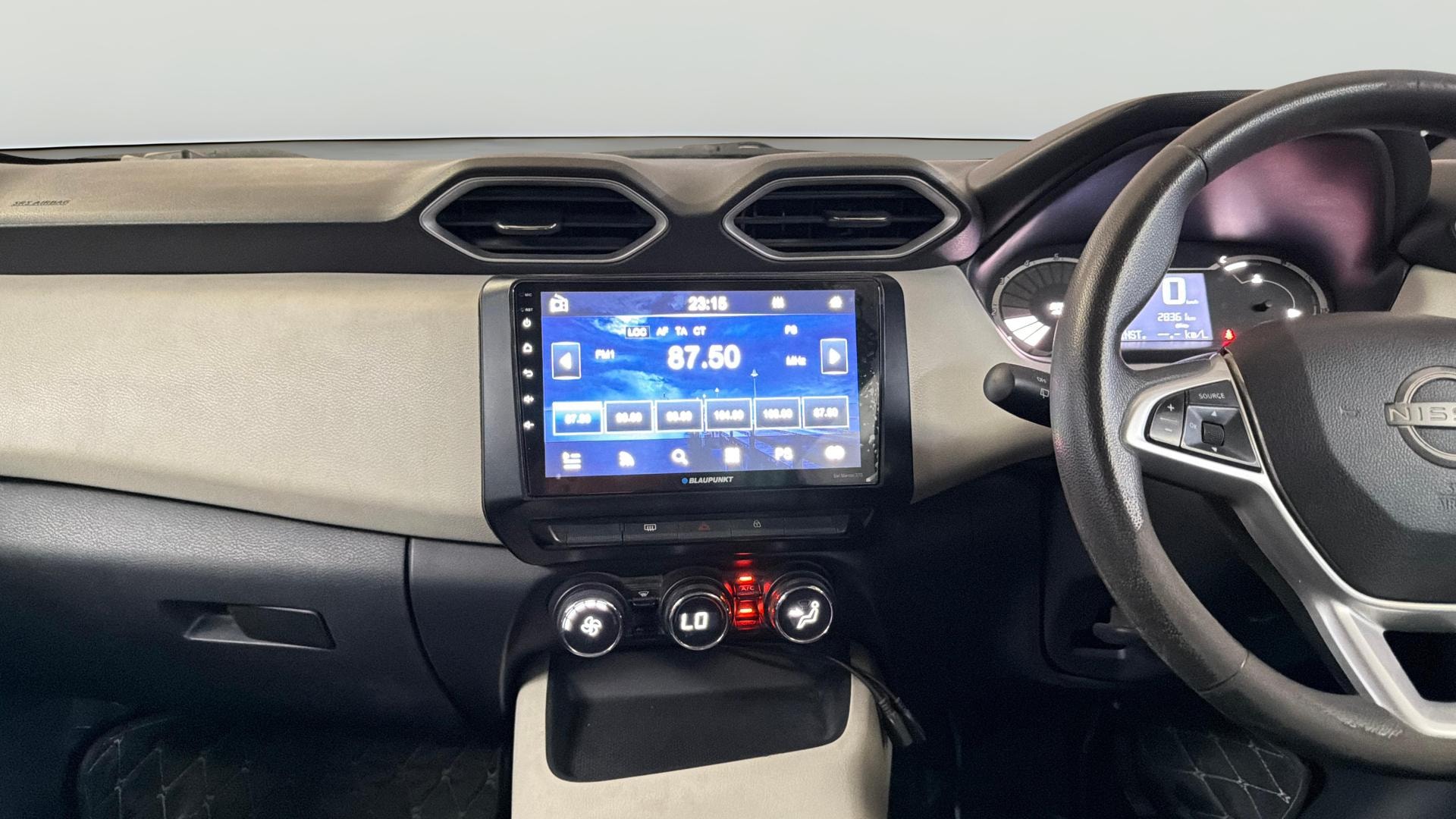 Used 2022 Nissan Magnite Used 2022 Nissan Magnite