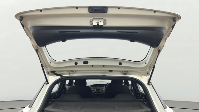 View Hyundai i20 Active Image 16 Used Hyundai i20 Active Image 16