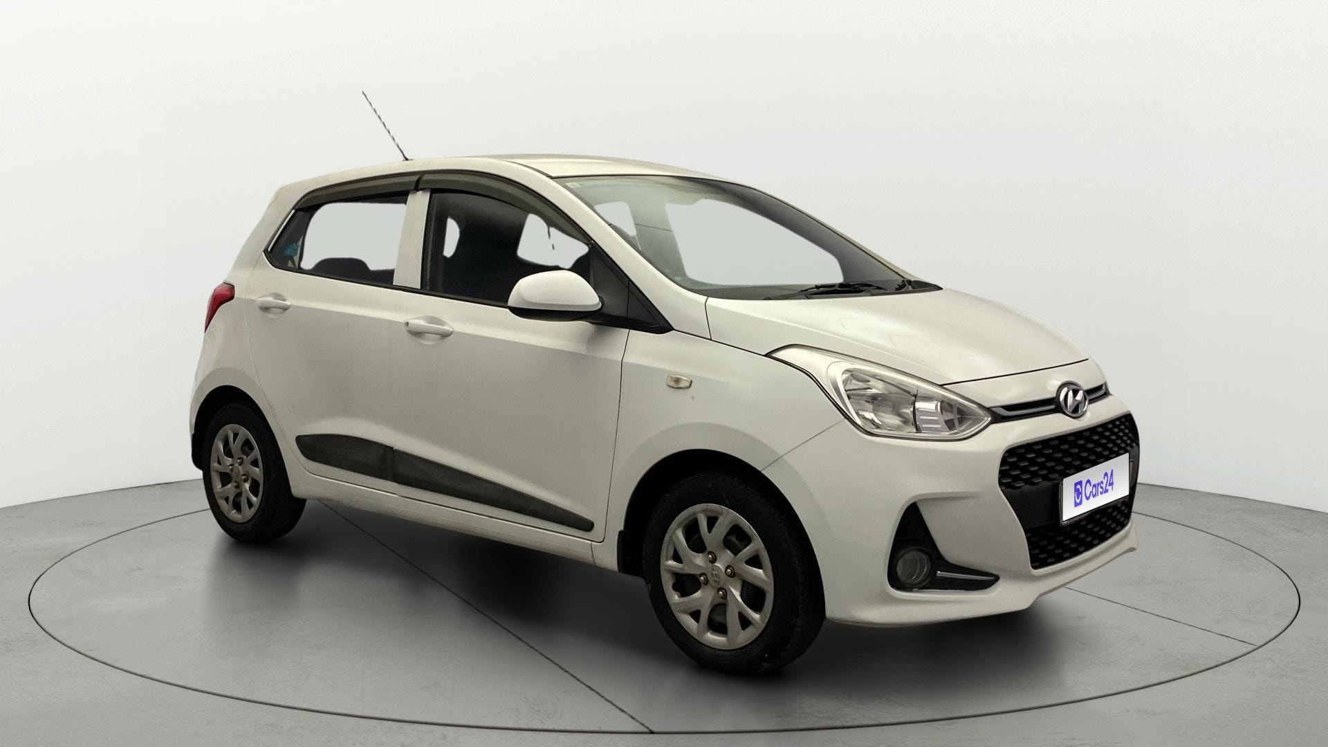 View 2017 Hyundai Grand i10 Sportz 1.2 Kappa Image 21 Used 2017 Hyundai Grand i10 Sportz 1.2 Kappa Image 21