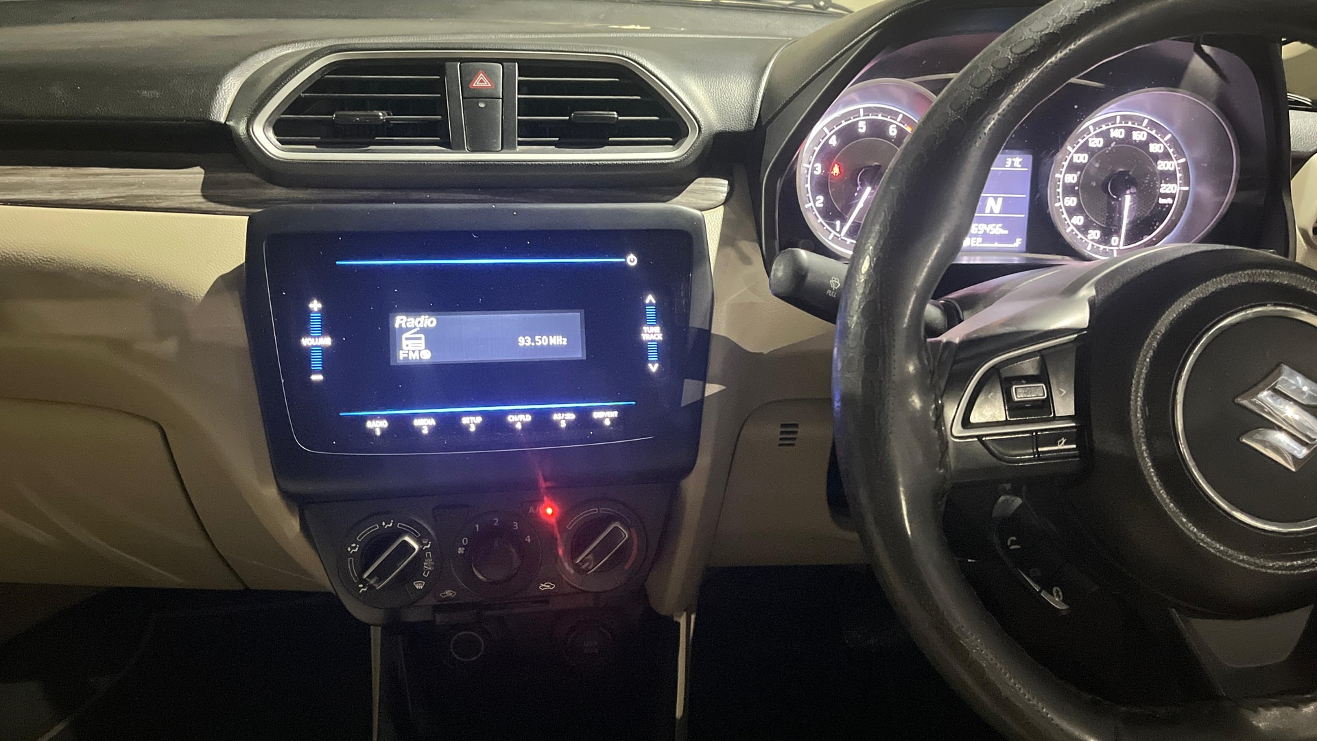 View 2022 Maruti Suzuki 1000 Base Variant Image 17 Used 2022 Maruti Suzuki 1000 Base Variant Image 17