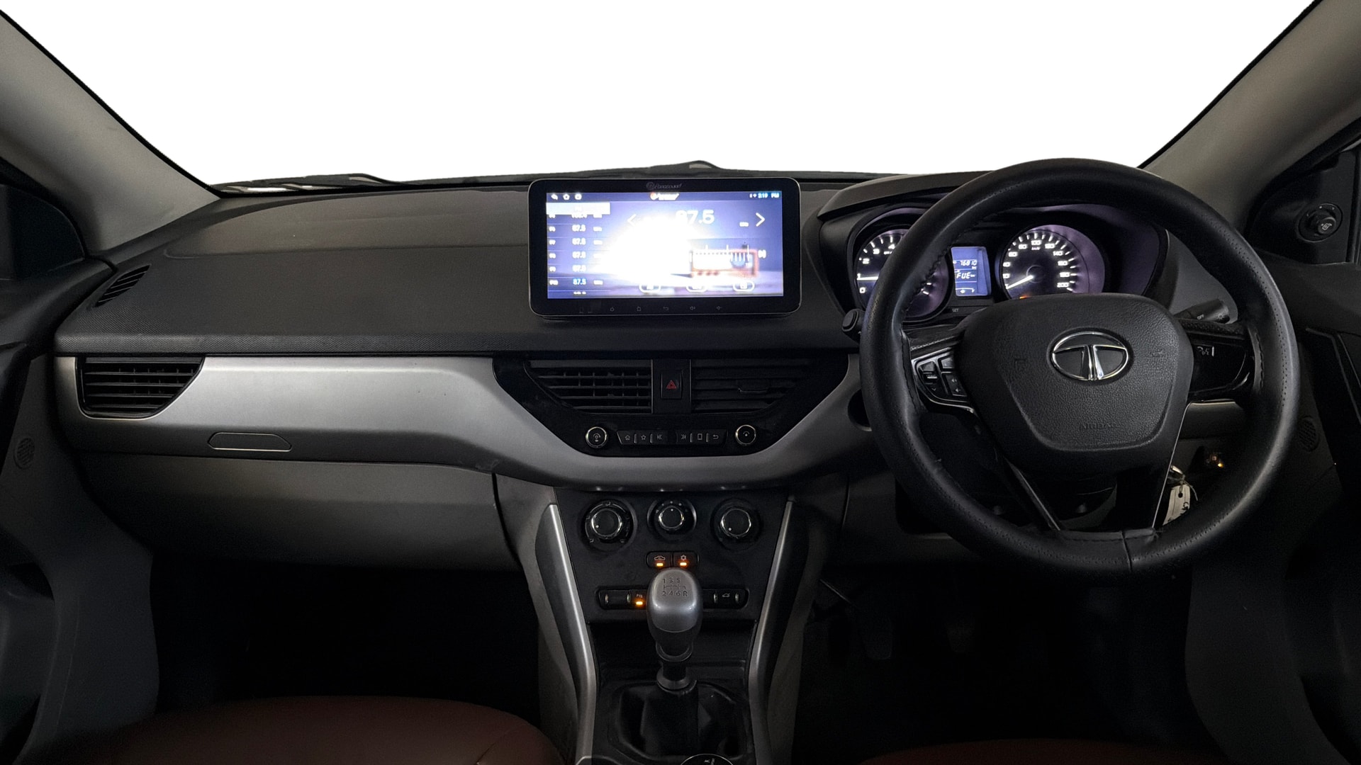 View 2018 Tata Nexon Revotron XM Image 15 Used 2018 Tata Nexon Revotron XM Image 15