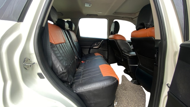 View Mahindra XUV500 Image 38 Used Mahindra XUV500 Image 38