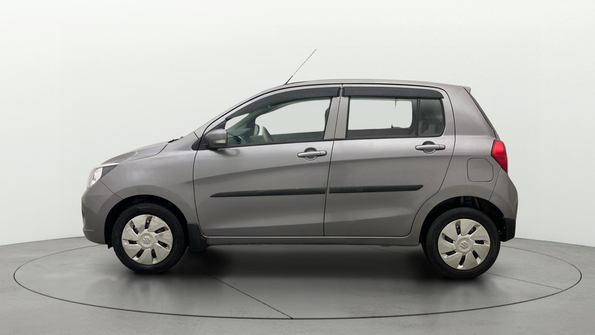 View 2016 Maruti Suzuki 1000 Base Variant Image 5 Used 2016 Maruti Suzuki 1000 Base Variant Image 5