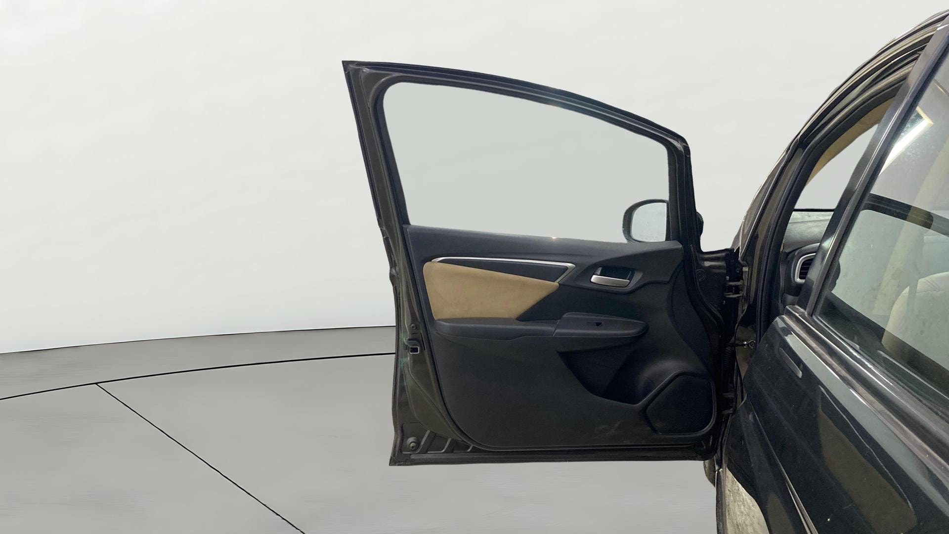 View 2017 Honda Jazz E MT Diesel Image 31 Used 2017 Honda Jazz E MT Diesel Image 31