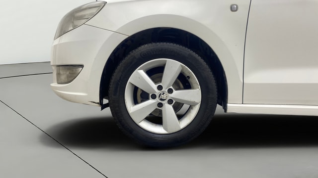 View Skoda Rapid Image 28 Used Skoda Rapid Image 28