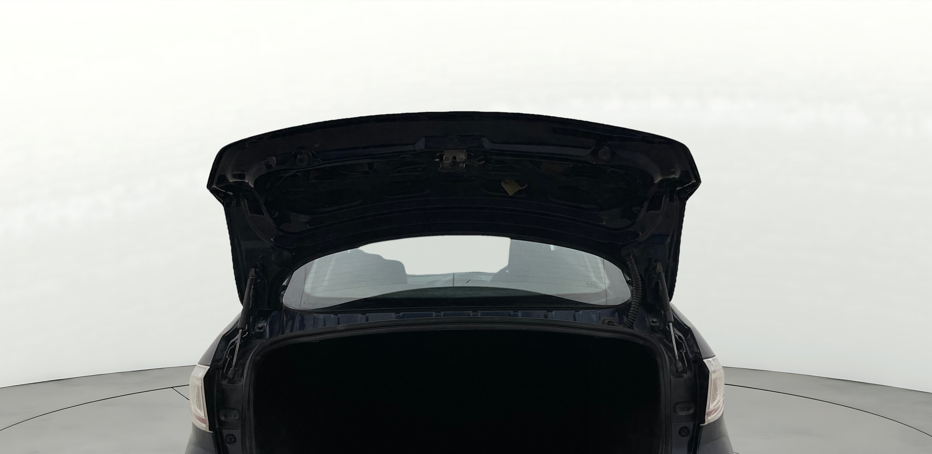 View 2019 Tata Tigor XE Diesel Image 16 Used 2019 Tata Tigor XE Diesel Image 16