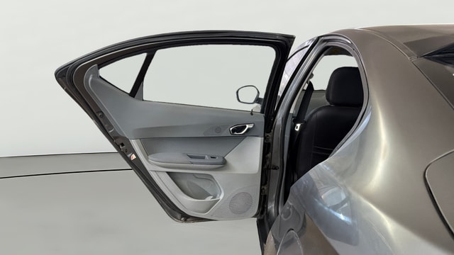 View Tata Tigor Image 14 Used Tata Tigor Image 14