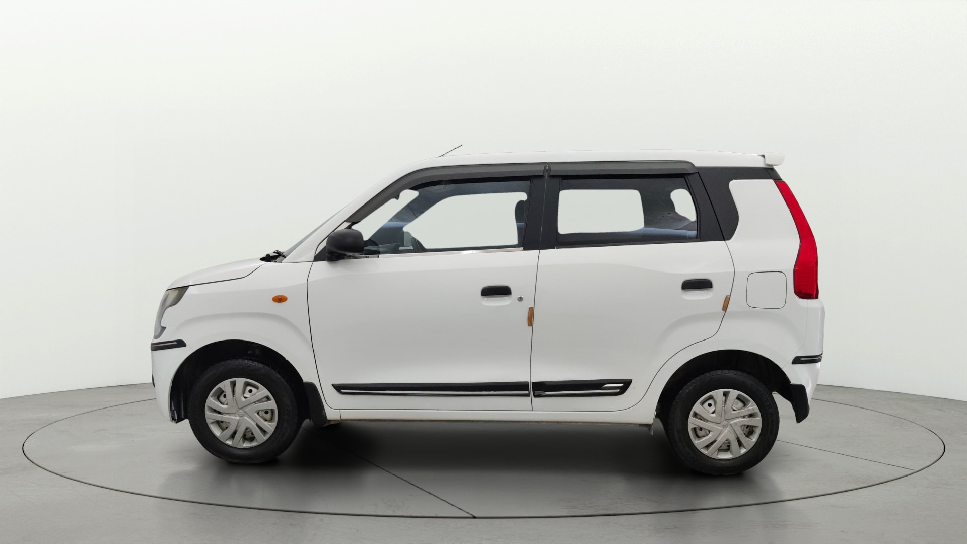 View 2019 Maruti Suzuki 1000 Base Variant Image 5 Used 2019 Maruti Suzuki 1000 Base Variant Image 5