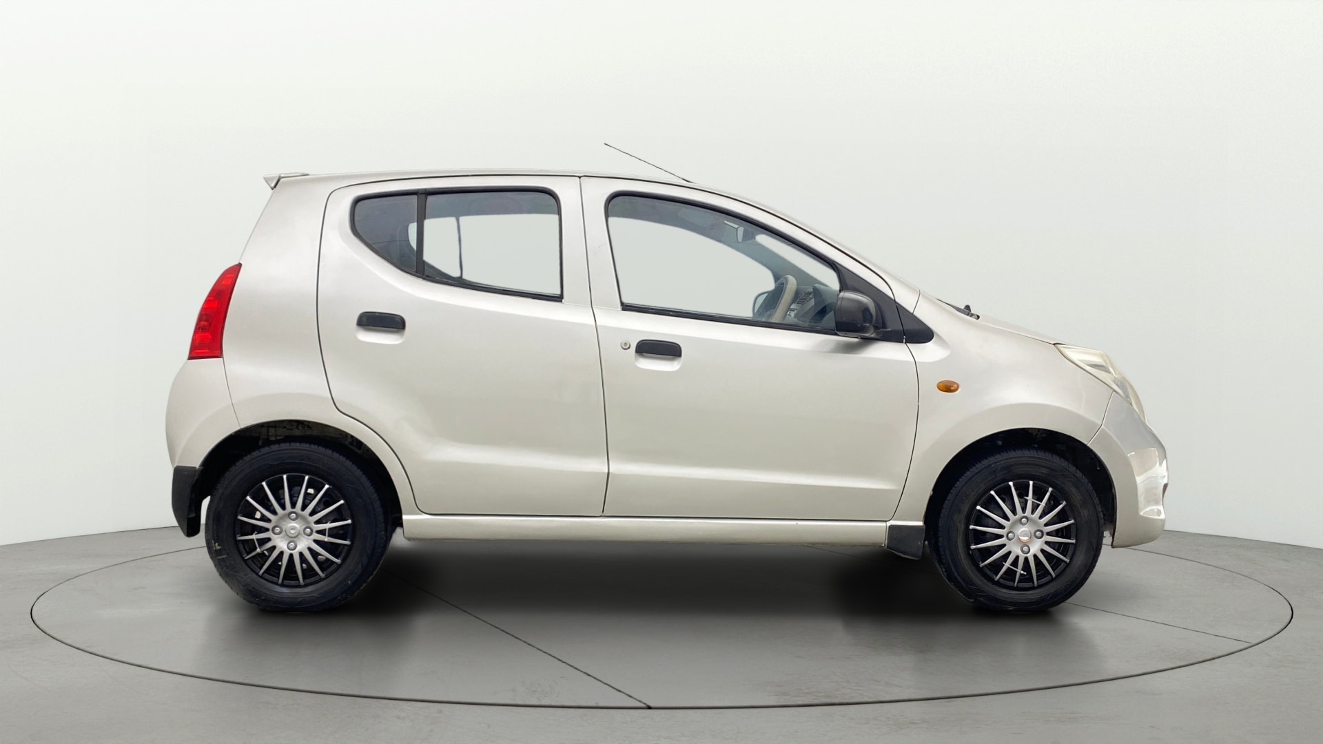 View 2013 Maruti Suzuki 1000 Base Variant Image 8 Used 2013 Maruti Suzuki 1000 Base Variant Image 8