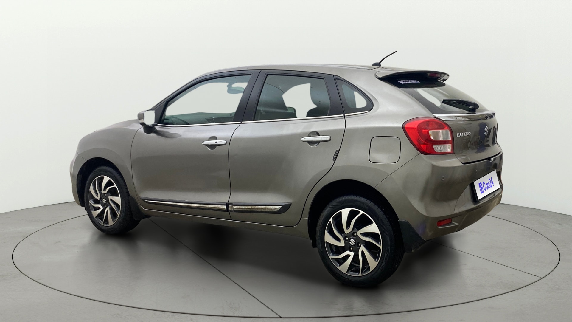 View 2021 Maruti Suzuki 1000 Base Variant Image 2 Used 2021 Maruti Suzuki 1000 Base Variant Image 2
