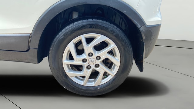 View Mahindra XUV300 Image 8 Used Mahindra XUV300 Image 8
