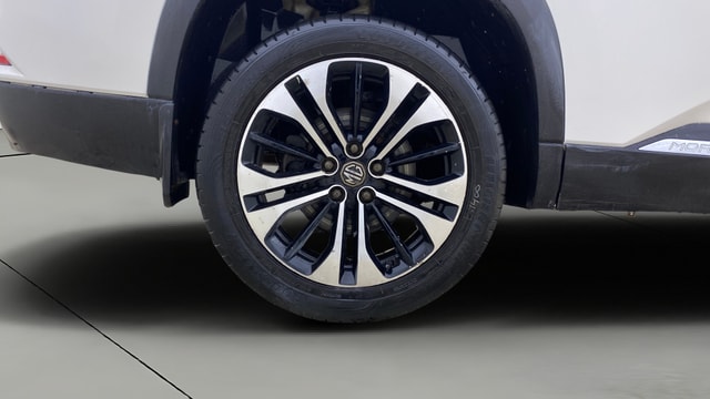 View MG Hector Plus Image 35 Used MG Hector Plus Image 35