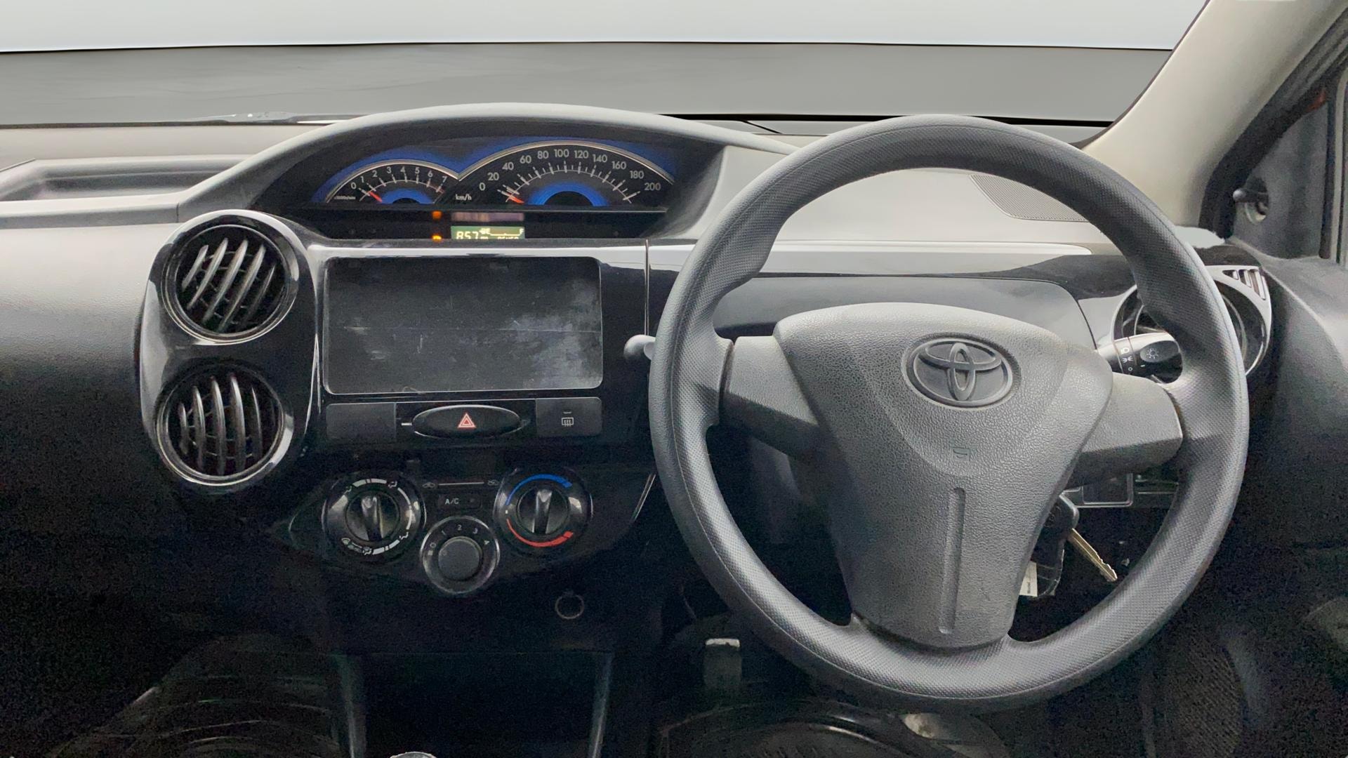 View 2014 Toyota Etios Cross 1.2 G Image 20 Used 2014 Toyota Etios Cross 1.2 G Image 20