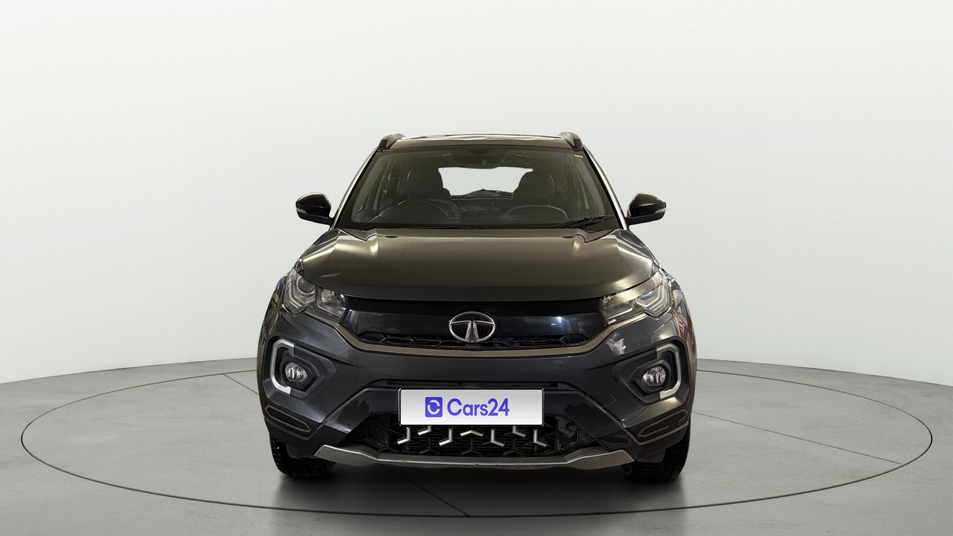 View 2022 Tata Nexon Revotron XE Image 1 Used 2022 Tata Nexon Revotron XE Image 1