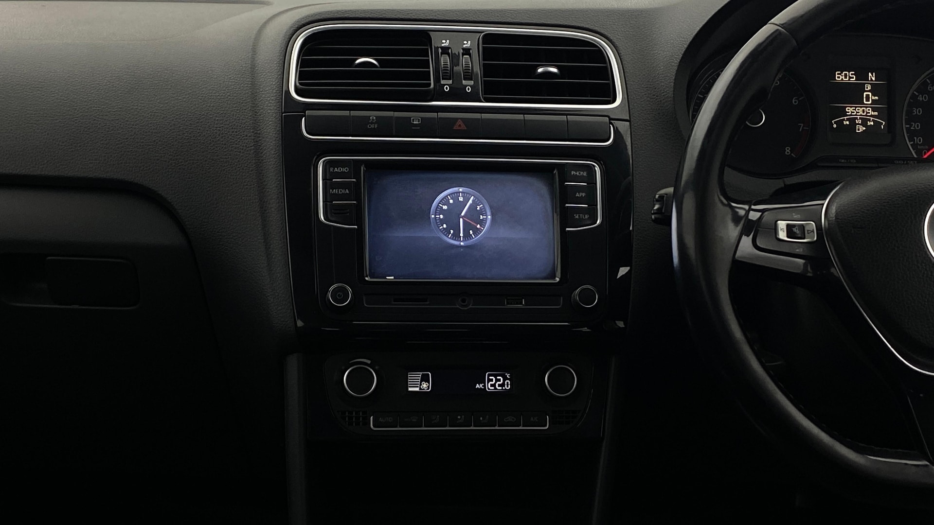 View 2017 Volkswagen Polo GT TSI Image 17 Used 2017 Volkswagen Polo GT TSI Image 17