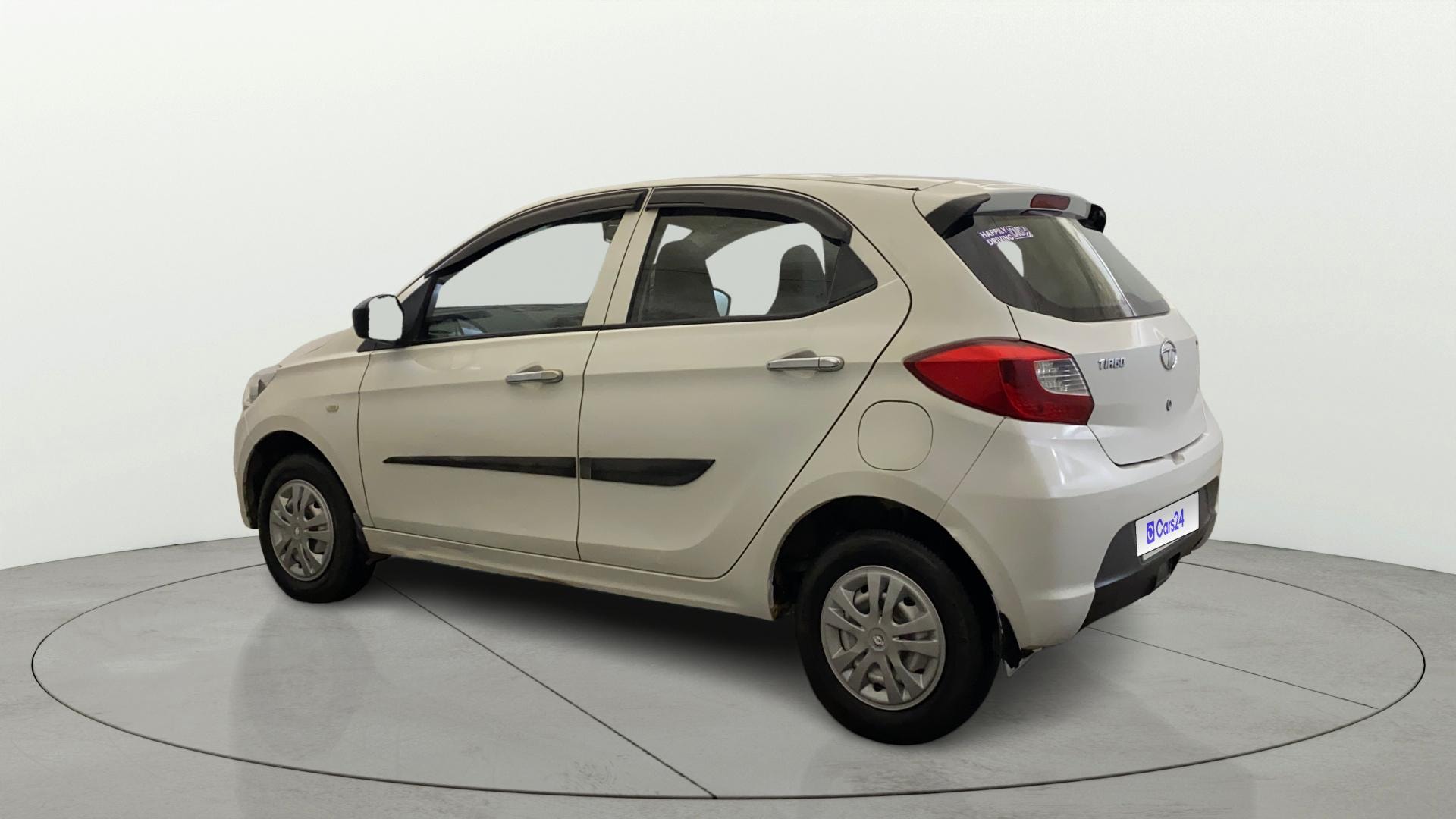 View 2019 Tata Tiago Revotorq XB Image 2 Used 2019 Tata Tiago Revotorq XB Image 2
