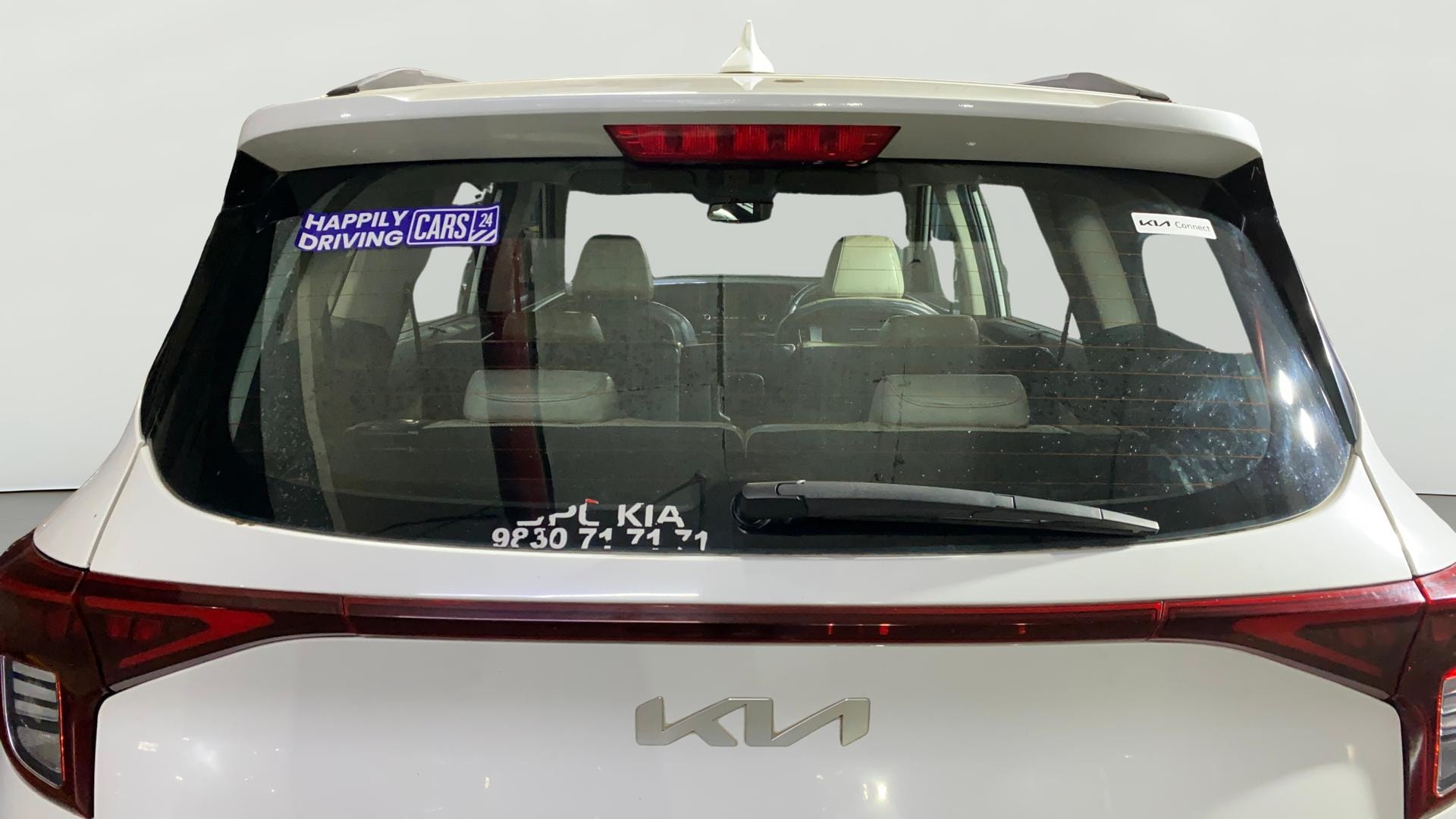 View 2022 Kia Carens Luxury 1.5 Diesel 7 STR Image 4 Used 2022 Kia Carens Luxury 1.5 Diesel 7 STR Image 4