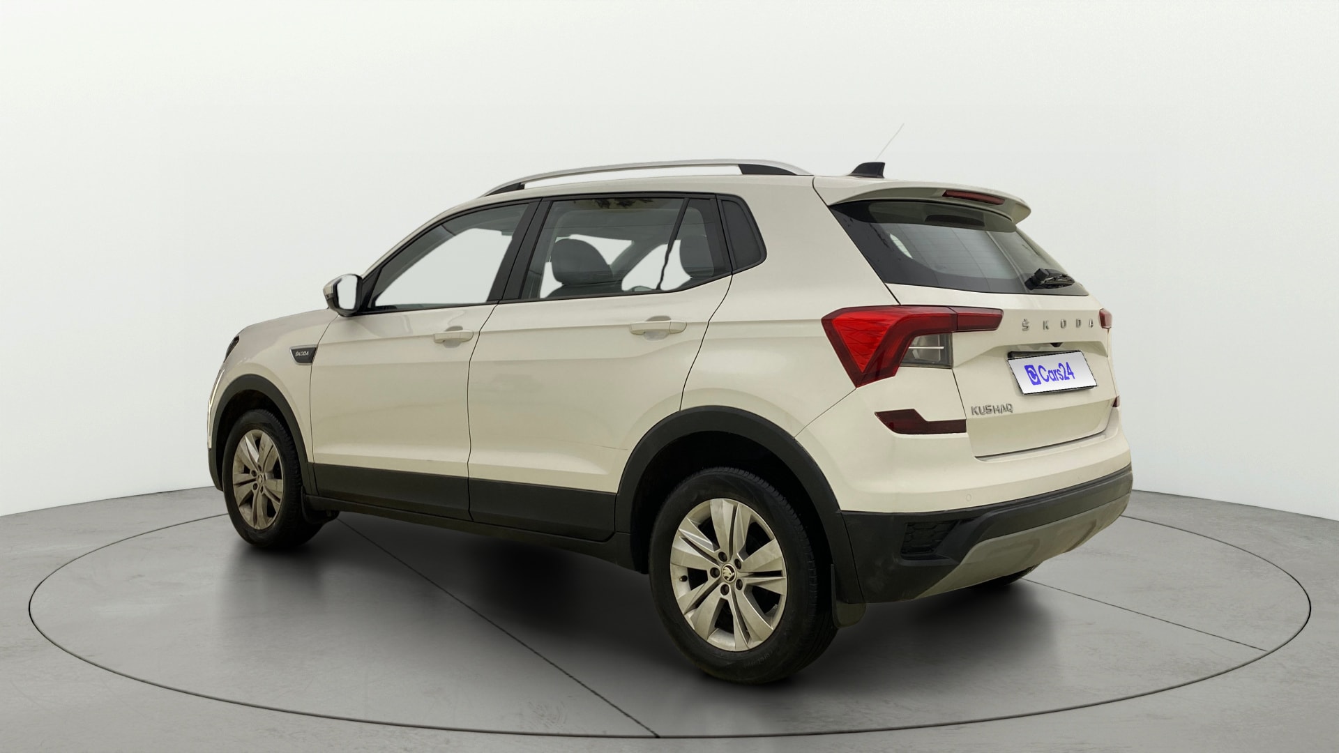 View 2023 Skoda Kushaq Ambition 1.0 TSI MT Image 2 Used 2023 Skoda Kushaq Ambition 1.0 TSI MT Image 2
