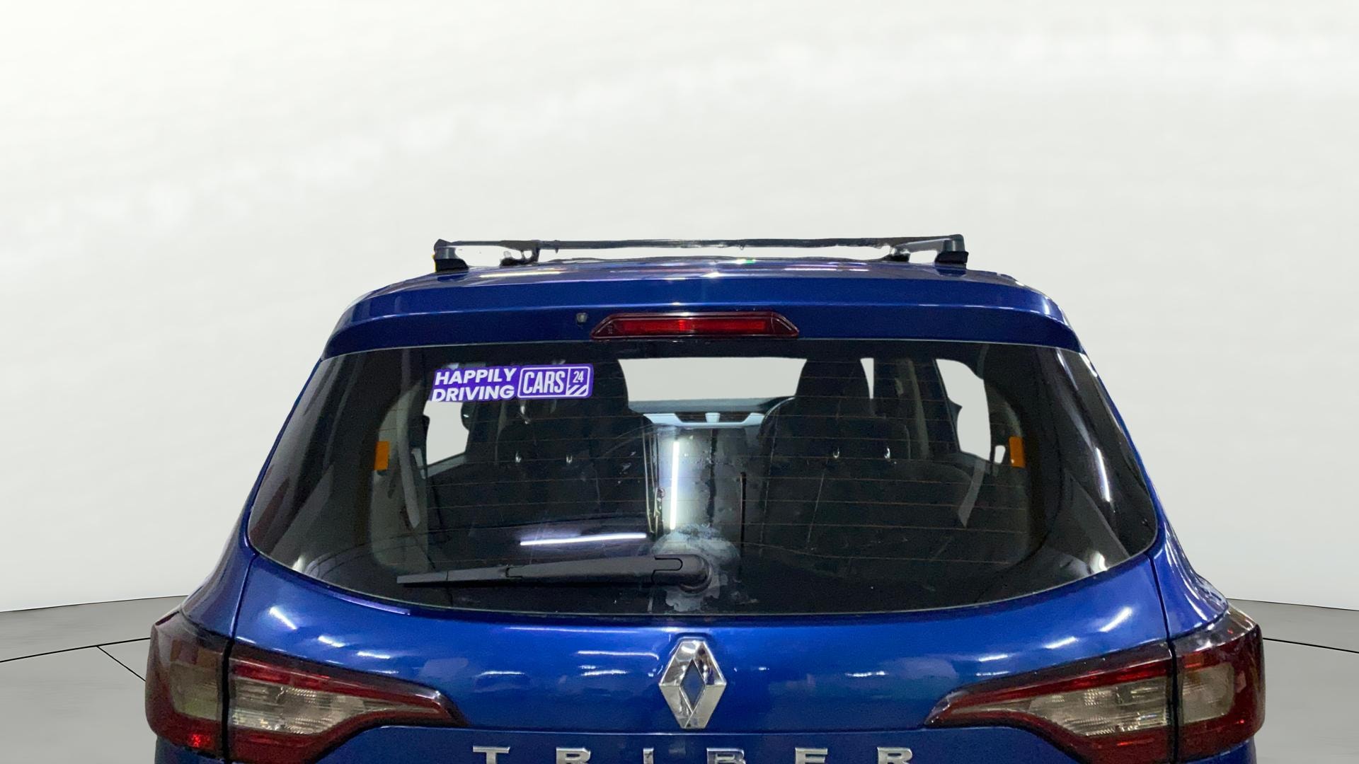 View 2020 Renault Triber RXZ Image 3 Used 2020 Renault Triber RXZ Image 3