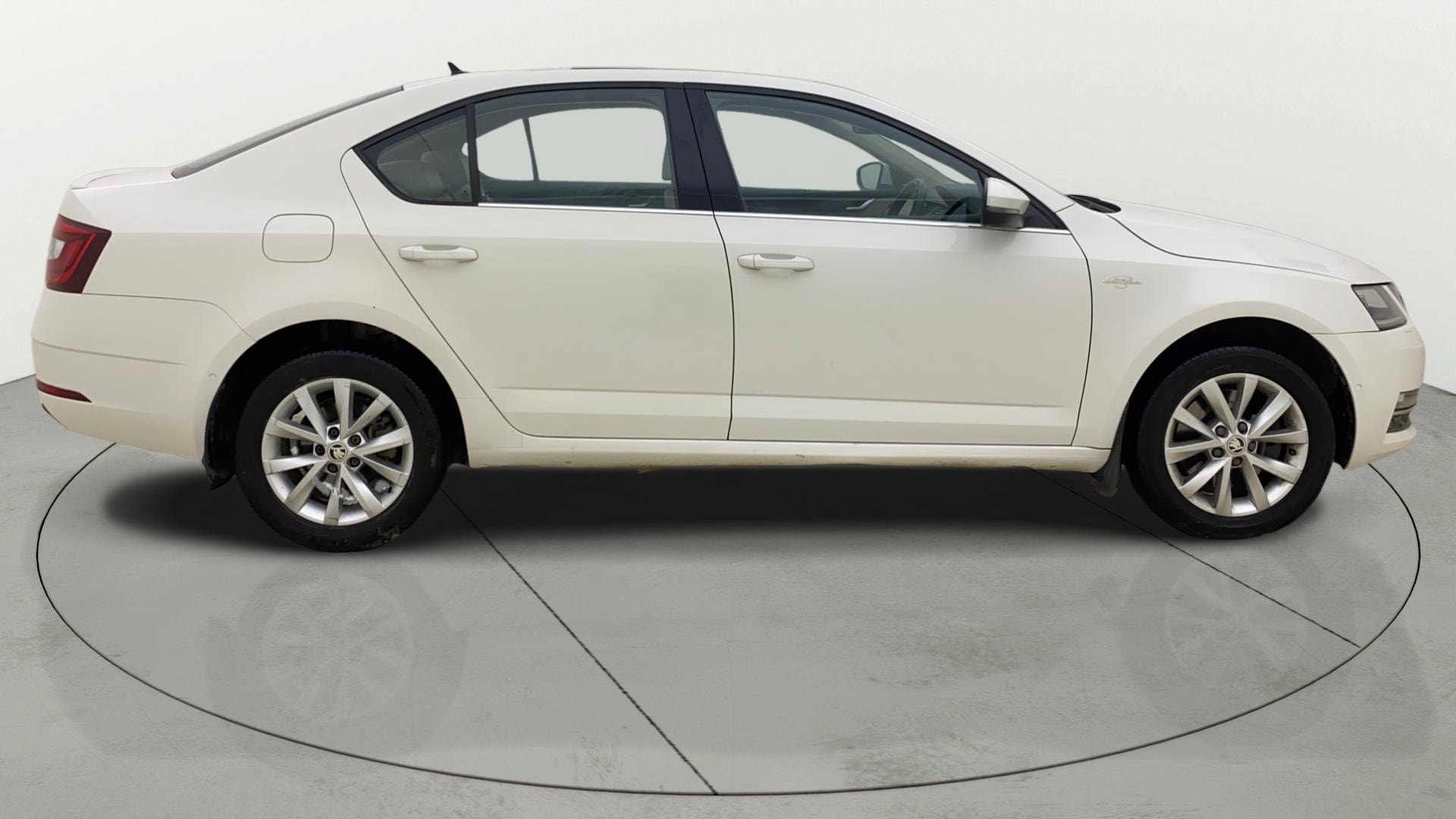 View 2019 Skoda Octavia 1.8 Style Plus TSI AT Image 27 Used 2019 Skoda Octavia 1.8 Style Plus TSI AT Image 27
