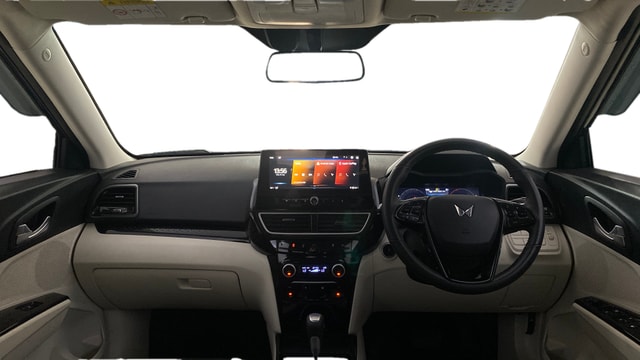 View Mahindra XUV 3XO Image 30 Used Mahindra XUV 3XO Image 30