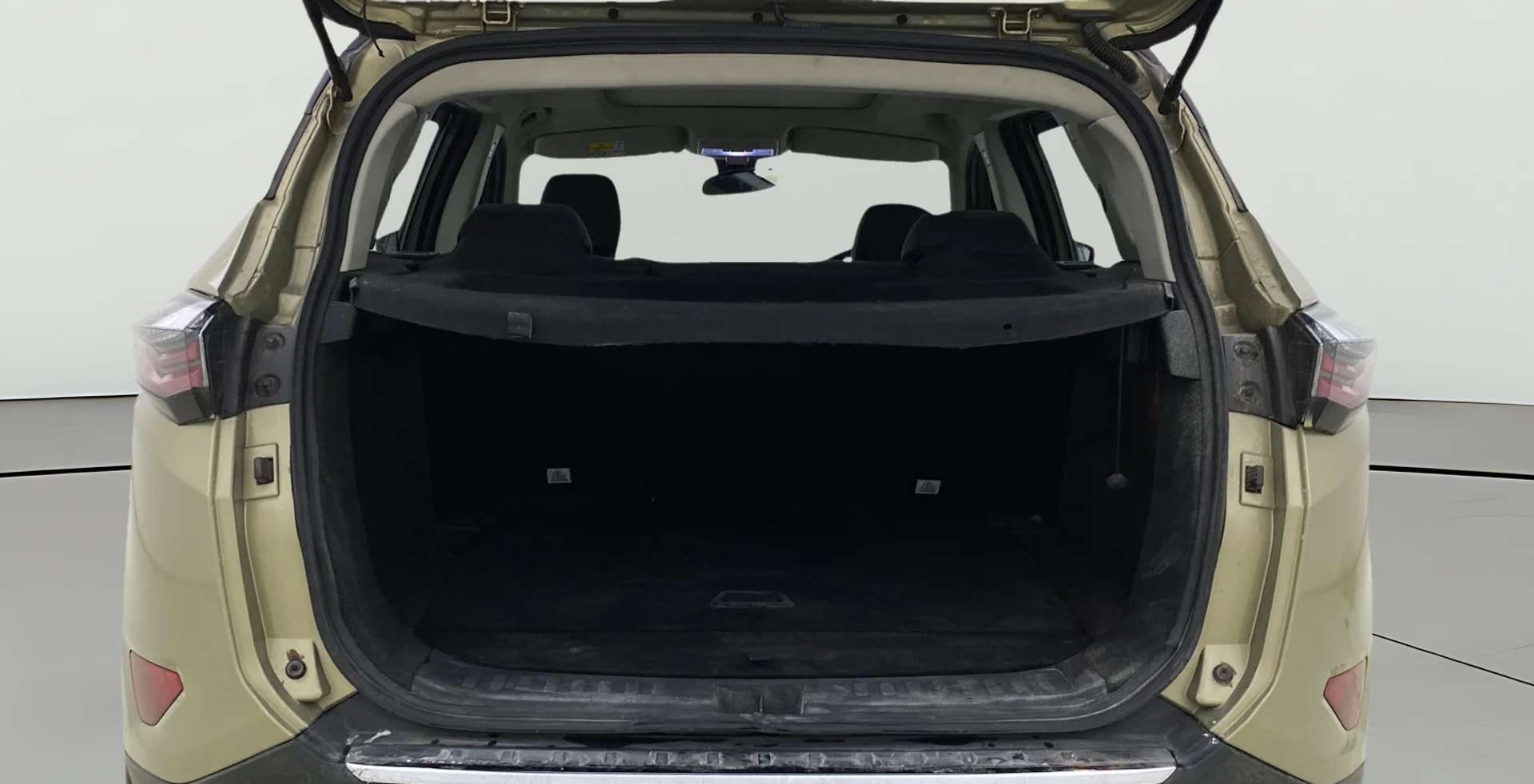 View 2022 Tata Harrier XE Image 42 Used 2022 Tata Harrier XE Image 42