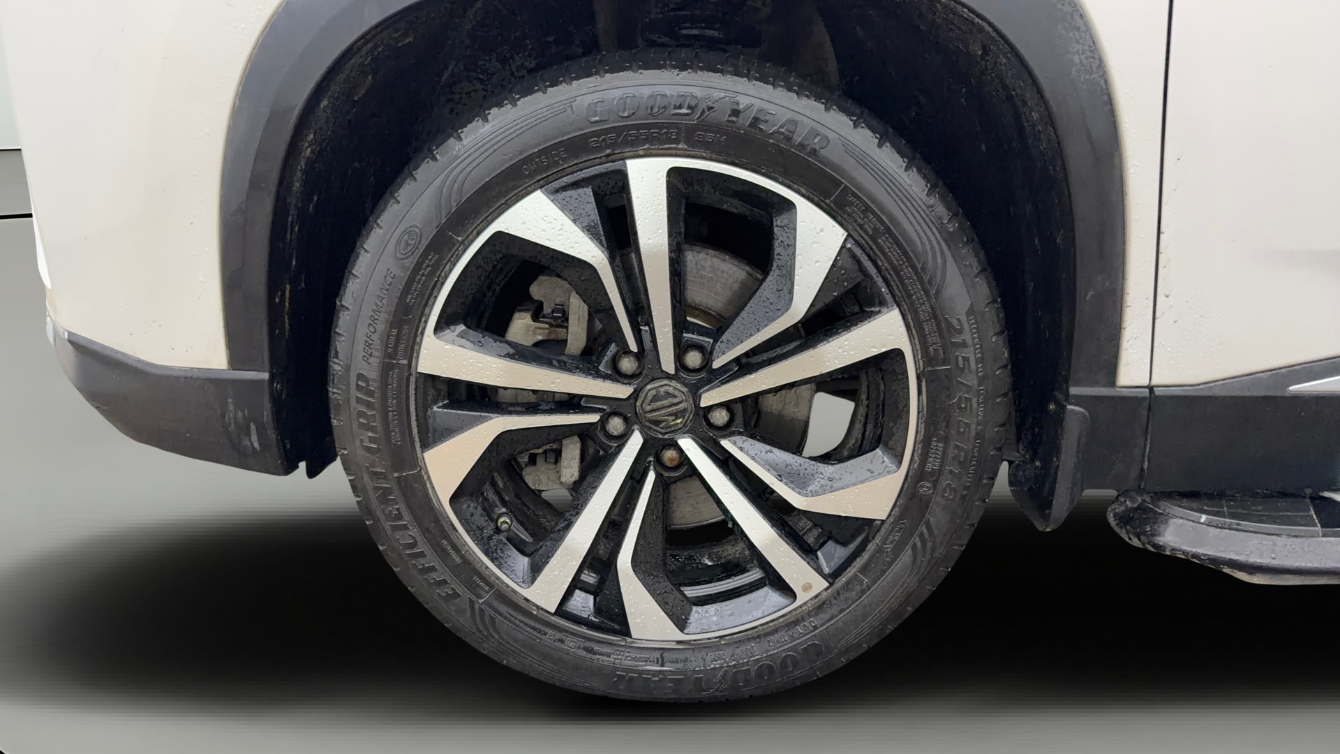 View 2023 MG Hector Plus Sharp Pro 7 Seater CVT Petrol Image 37 Used 2023 MG Hector Plus Sharp Pro 7 Seater CVT Petrol Image 37
